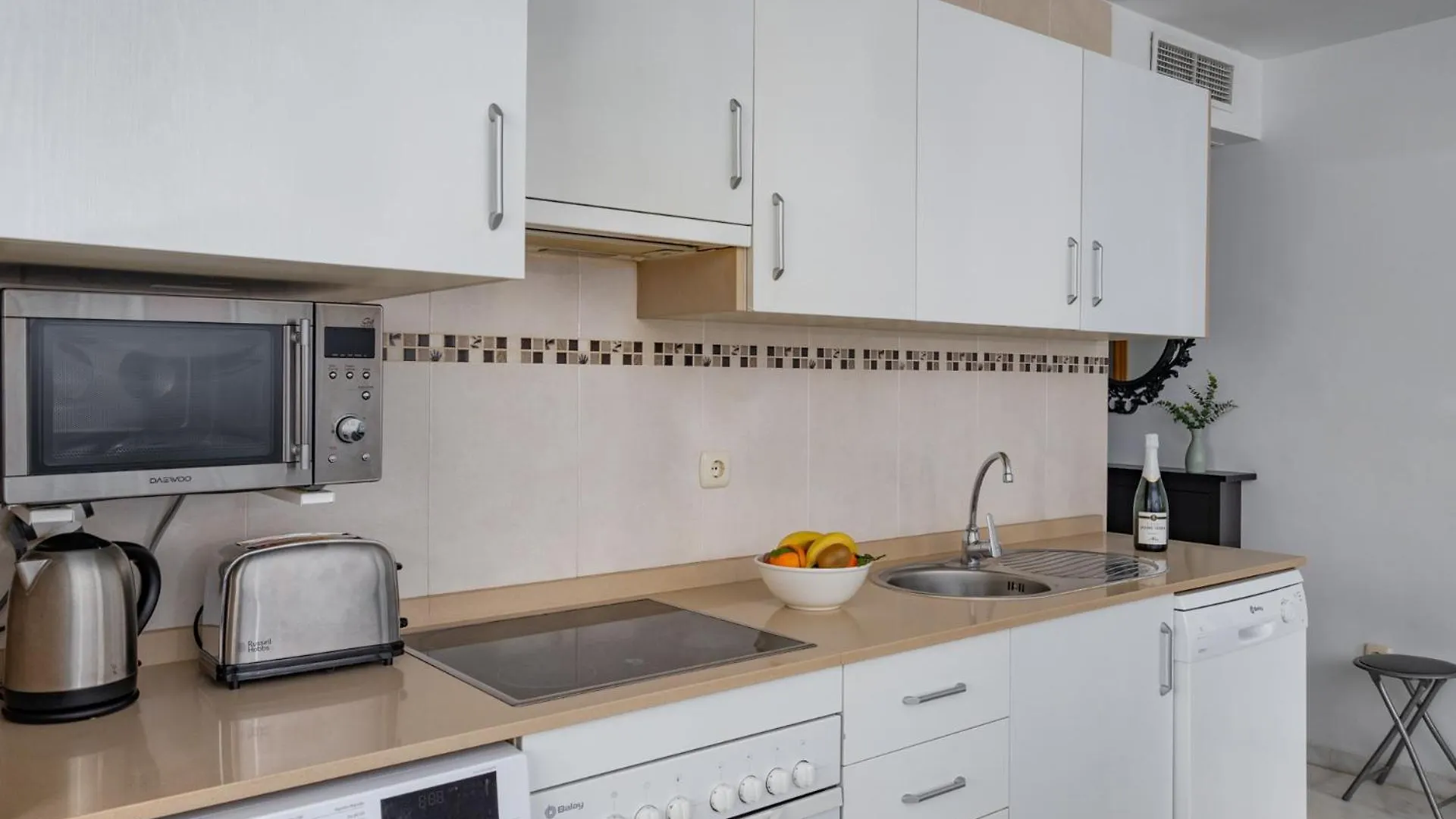 Nice Apartments 20 Meters From The Beach Fuengirola 0*,